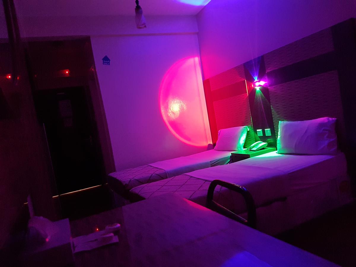 Tehran Hotel Dubai Exteriör bild